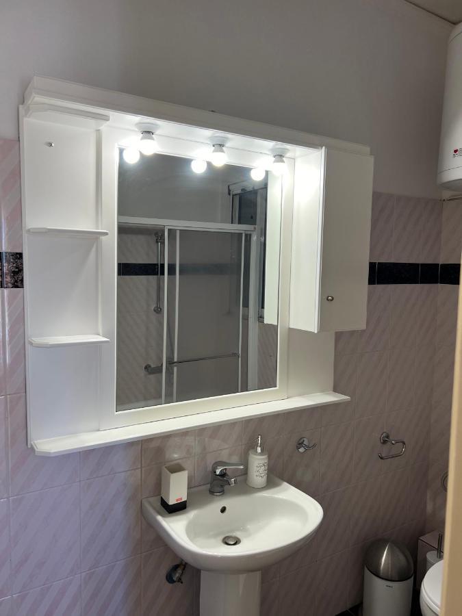 Machi'S Apartment Markópoulon Екстериор снимка